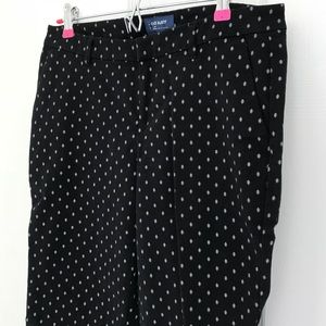 Black crop pants with white print